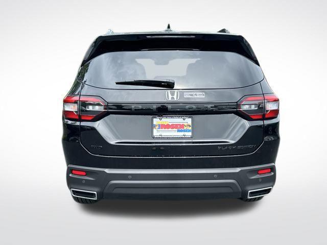 new 2025 Honda Pilot car, priced at $51,654