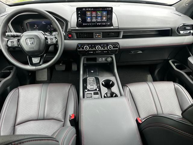 new 2025 Honda Pilot car, priced at $51,654