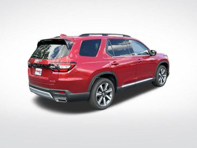 new 2025 Honda Pilot car, priced at $50,704