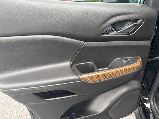 used 2023 GMC Acadia car, priced at $31,409