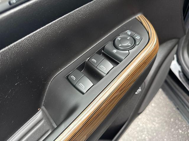 used 2023 GMC Acadia car, priced at $31,409