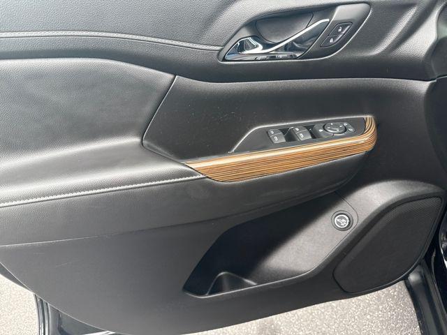 used 2023 GMC Acadia car, priced at $31,409