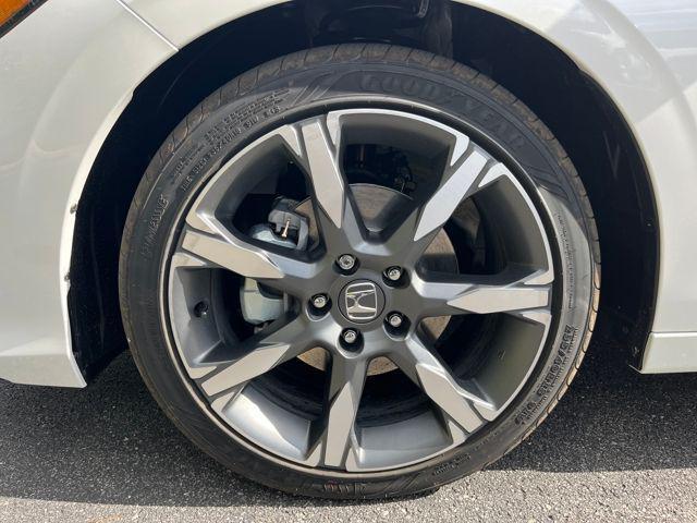 new 2026 Honda Civic Hybrid car, priced at $33,147