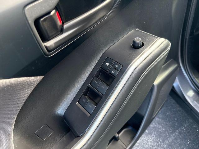 used 2022 Toyota Highlander car, priced at $33,481
