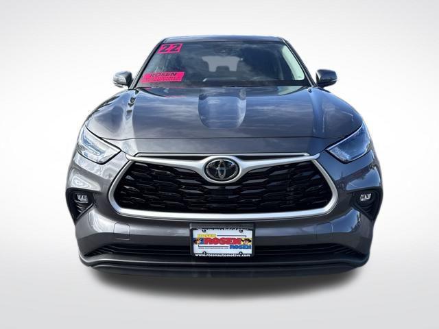 used 2022 Toyota Highlander car, priced at $33,481
