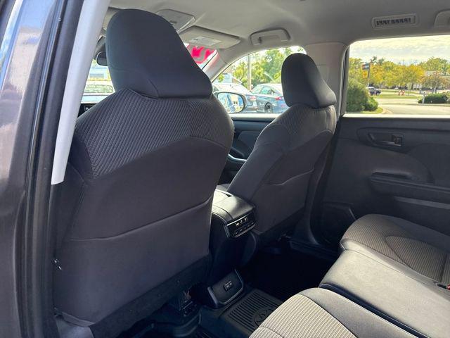 used 2022 Toyota Highlander car, priced at $33,481