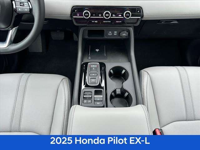 new 2025 Honda Pilot car, priced at $46,495