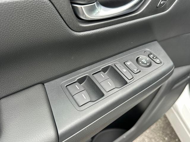 new 2025 Honda CR-V Hybrid car, priced at $39,041