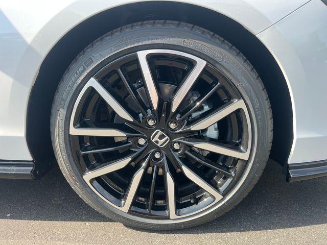 new 2025 Honda Accord Hybrid car, priced at $38,197