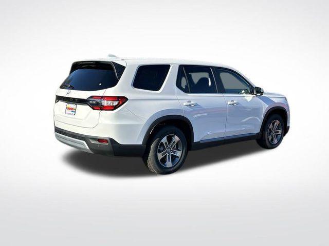 new 2025 Honda Pilot car, priced at $46,995