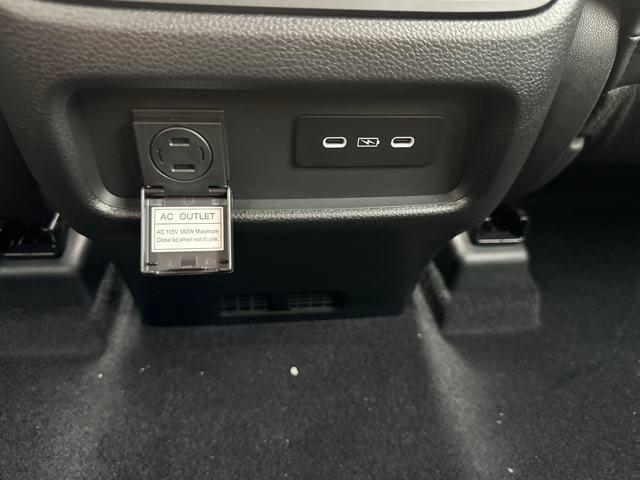 new 2025 Honda Pilot car, priced at $52,992