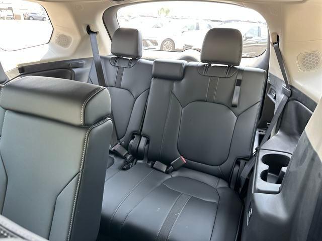 new 2025 Honda Pilot car, priced at $47,231