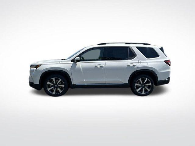 new 2025 Honda Pilot car, priced at $47,758