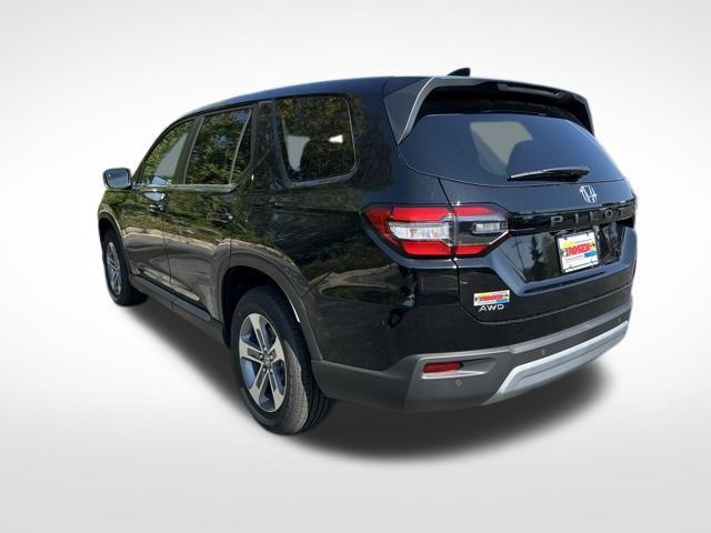 new 2025 Honda Pilot car, priced at $44,368