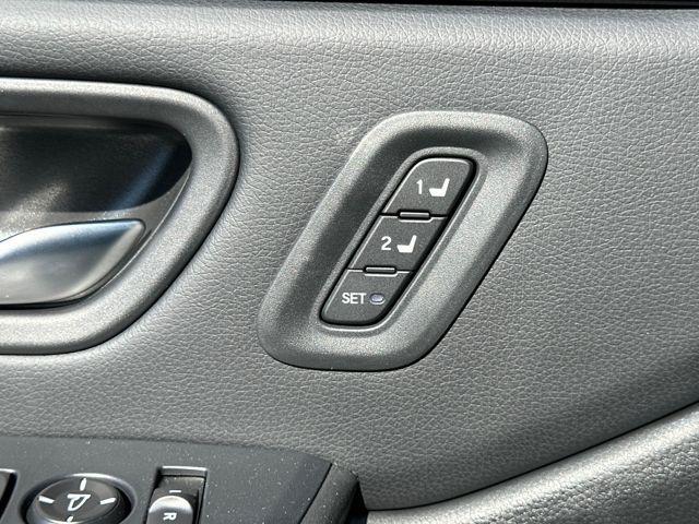 new 2025 Honda Pilot car, priced at $44,368