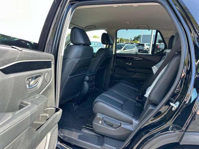 new 2025 Honda Pilot car, priced at $44,368
