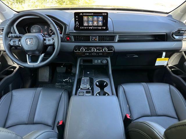 new 2025 Honda Pilot car, priced at $44,368