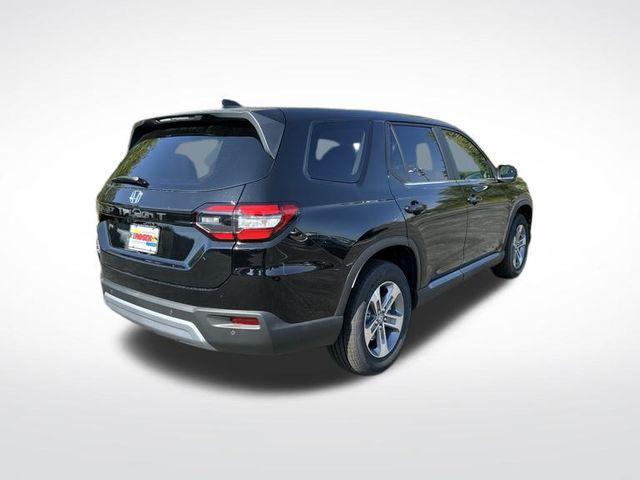 new 2025 Honda Pilot car, priced at $44,368