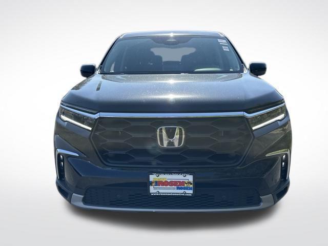 new 2025 Honda Pilot car, priced at $44,368