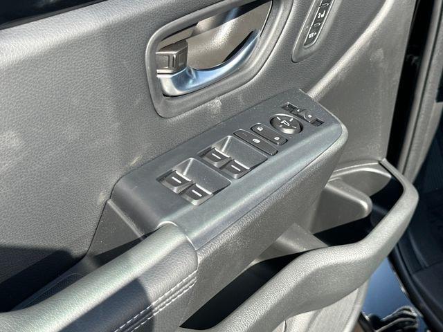 new 2025 Honda Pilot car, priced at $44,368