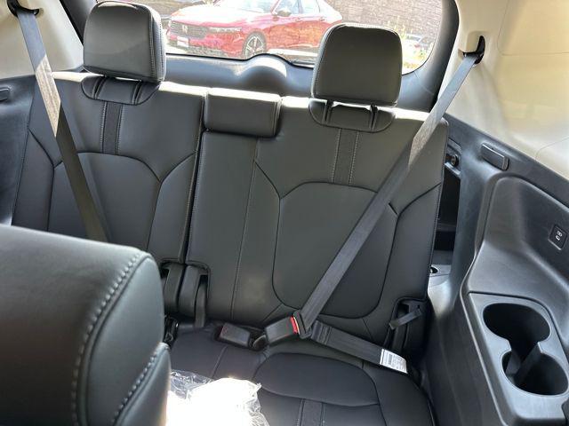 new 2025 Honda Pilot car, priced at $44,368