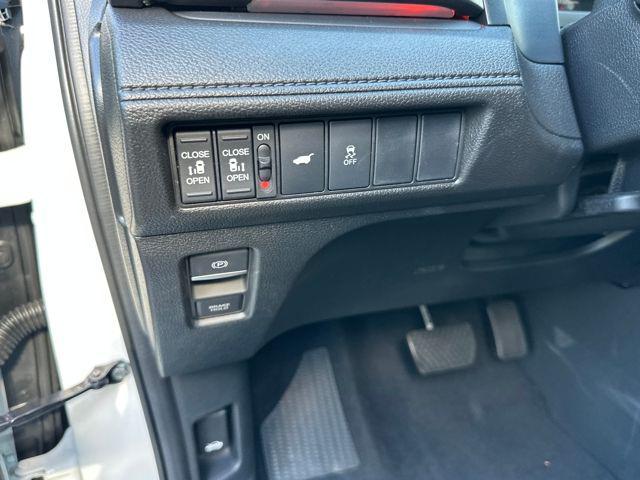new 2026 Honda Odyssey car, priced at $43,195
