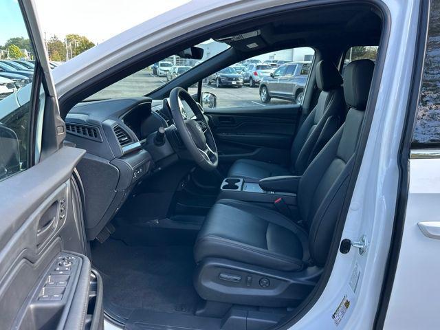new 2026 Honda Odyssey car, priced at $43,195