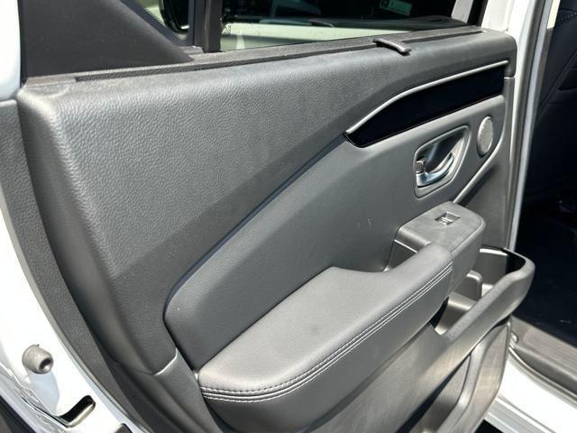 new 2025 Honda Pilot car, priced at $44,750
