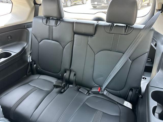 new 2025 Honda Pilot car, priced at $44,750