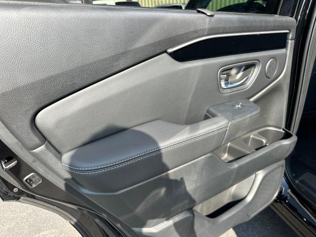 new 2025 Honda Pilot car, priced at $47,376