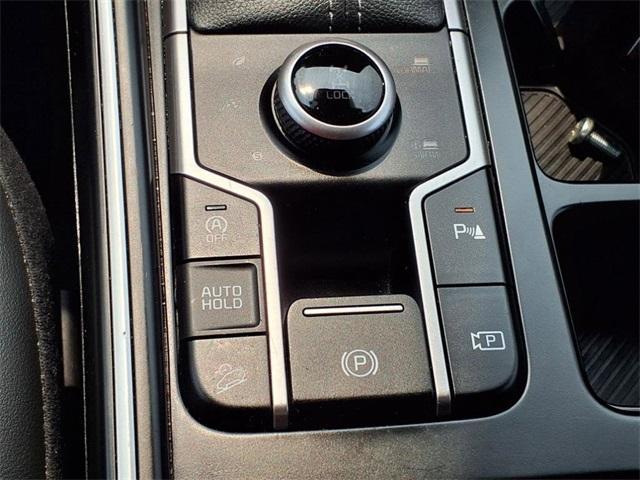 used 2024 Kia Sorento car, priced at $29,243