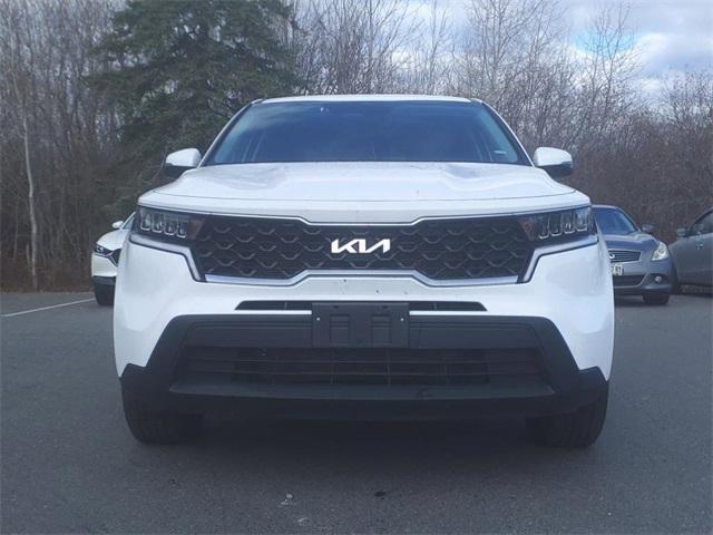 used 2023 Kia Sorento car, priced at $26,999