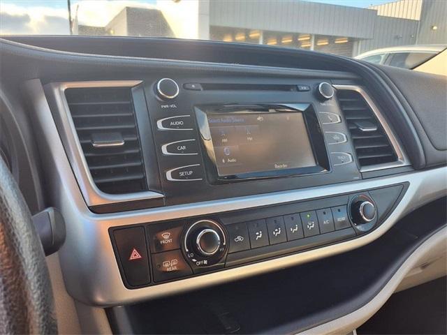used 2017 Toyota Highlander car, priced at $17,936