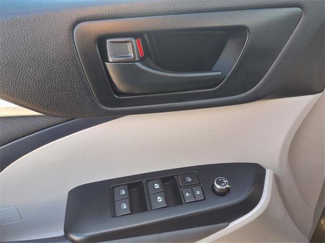 used 2017 Toyota Highlander car, priced at $17,936