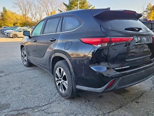 used 2021 Toyota Highlander car, priced at $32,897