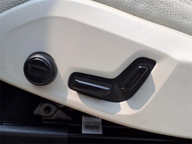 used 2023 Volvo XC60 car, priced at $37,211