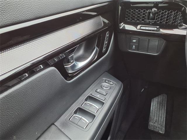 used 2025 Honda CR-V car, priced at $35,102