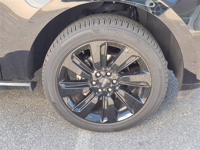 used 2023 Lincoln Navigator car, priced at $57,157