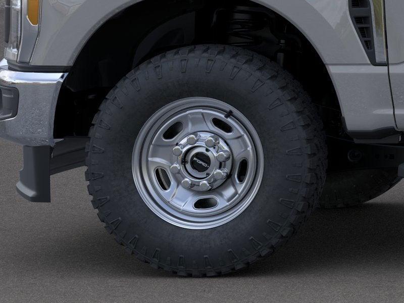 new 2025 Ford F-250 car, priced at $67,670