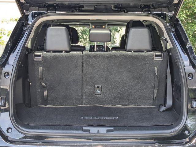 used 2022 Toyota Highlander car, priced at $25,997