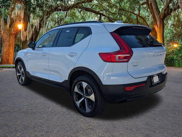 new 2026 Volvo XC40 car