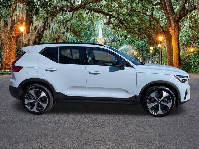 new 2026 Volvo XC40 car