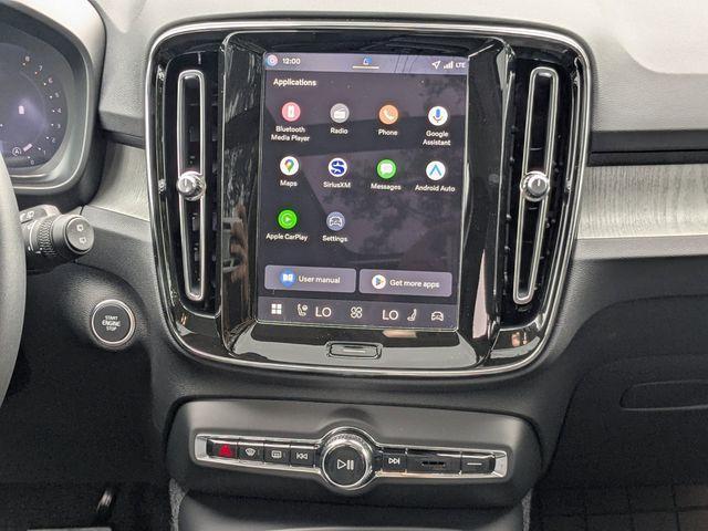 new 2026 Volvo XC40 car