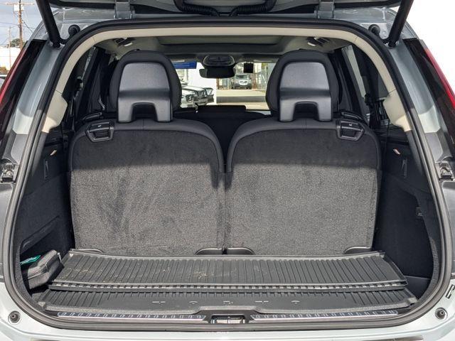 new 2025 Volvo XC90 Plug-In Hybrid car