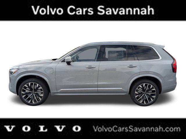 new 2025 Volvo XC90 Plug-In Hybrid car