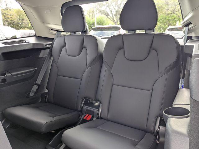 new 2025 Volvo XC90 Plug-In Hybrid car