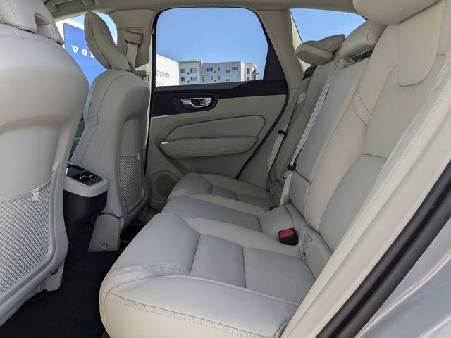new 2025 Volvo XC60 car