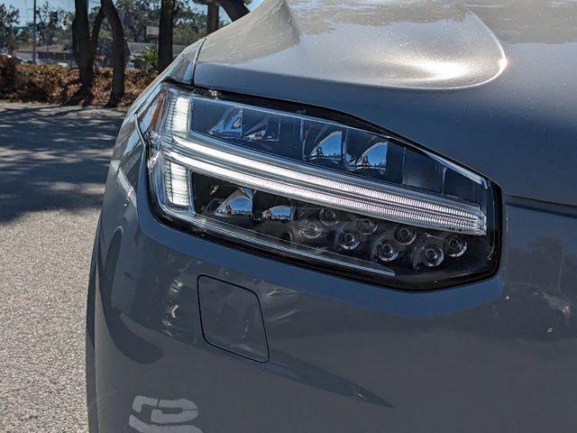 new 2025 Volvo XC90 car