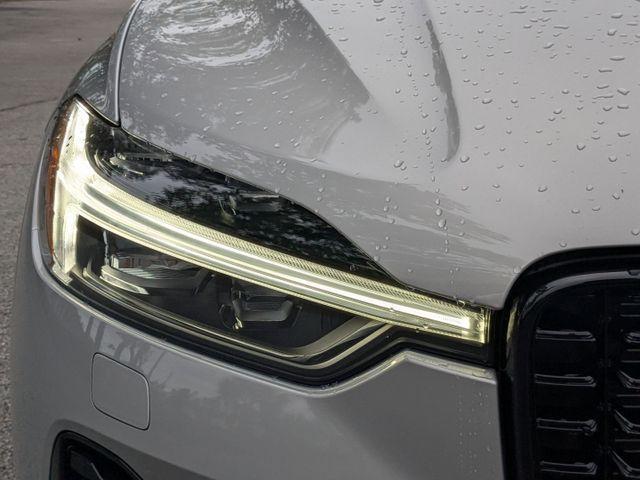 new 2025 Volvo XC60 Plug-In Hybrid car