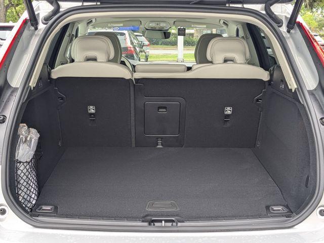 new 2025 Volvo XC60 Plug-In Hybrid car